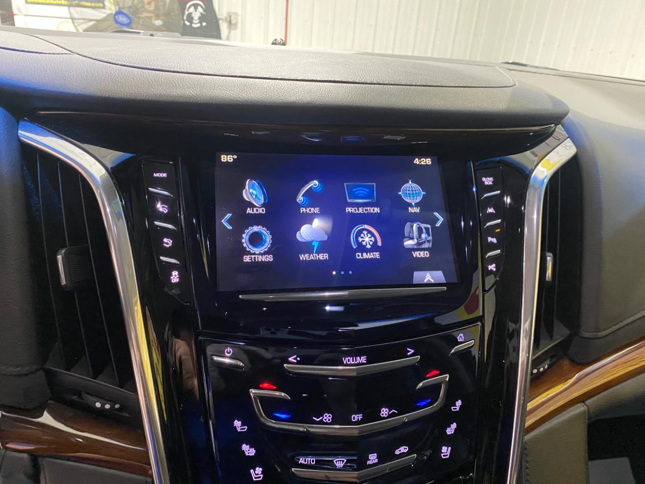 Cadillac Escalade 4WD 4dr Luxury 2017