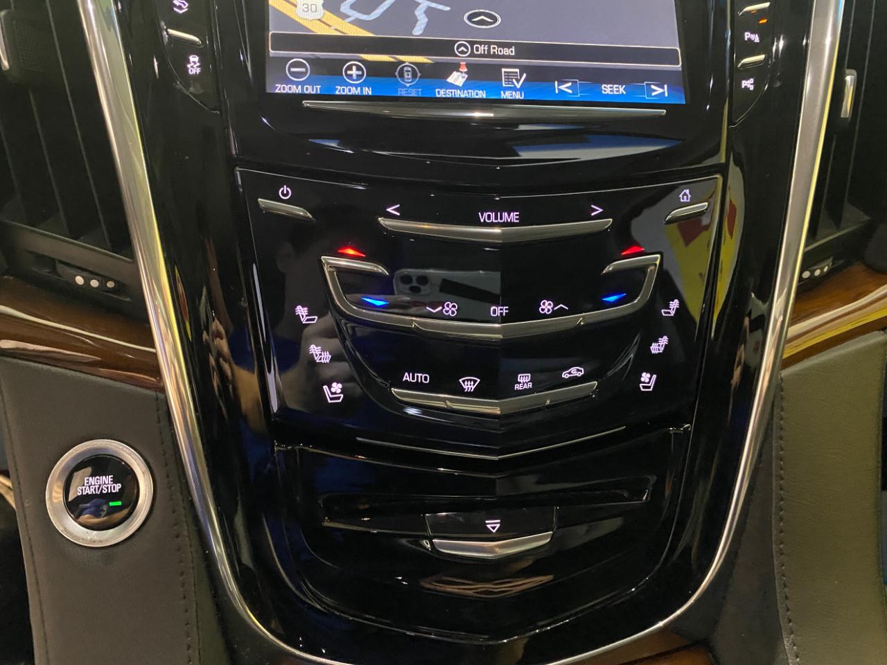 Cadillac Escalade 4WD 4dr Luxury 2017