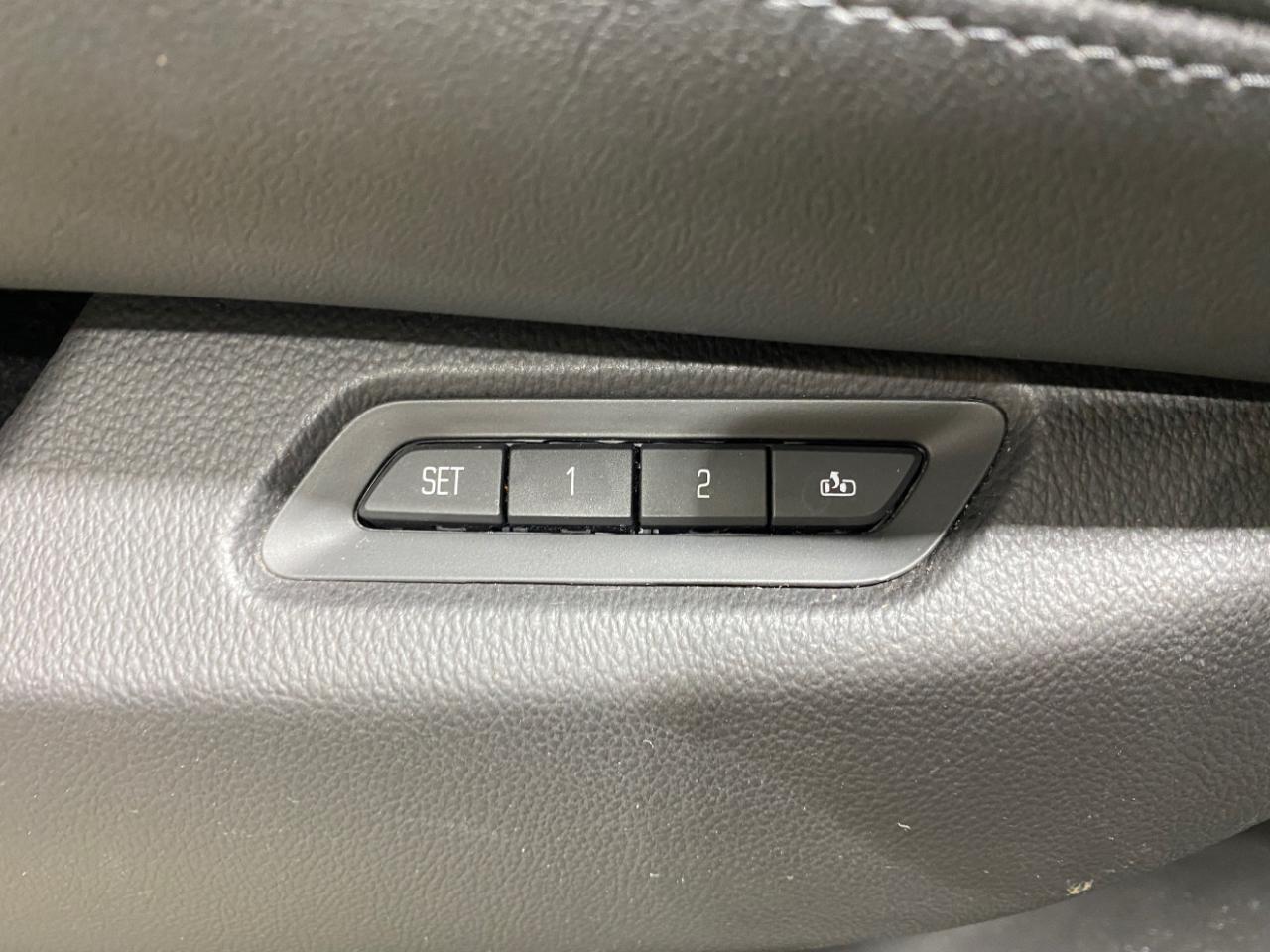 Cadillac Escalade 4WD 4dr Luxury 2017