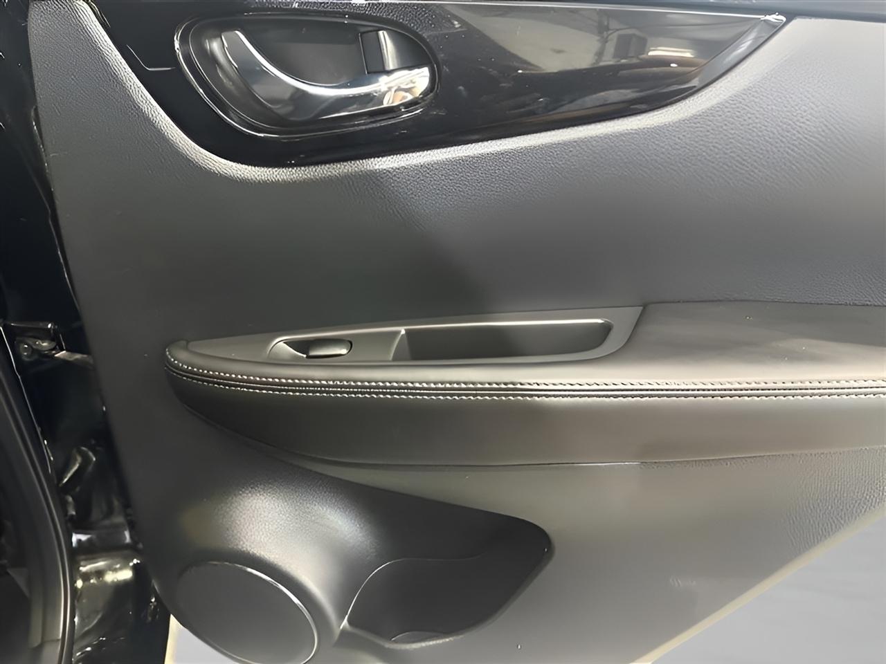 Nissan Rogue Sport SV AWD 2021