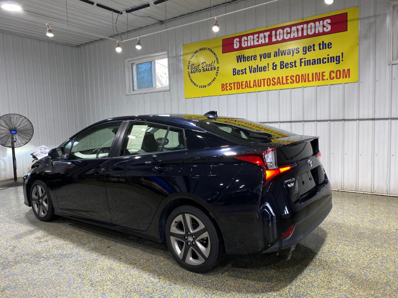 Toyota Prius LE 2022