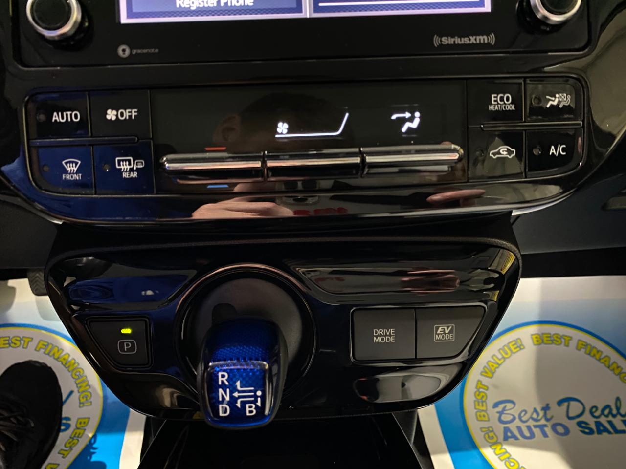 Toyota Prius LE 2022
