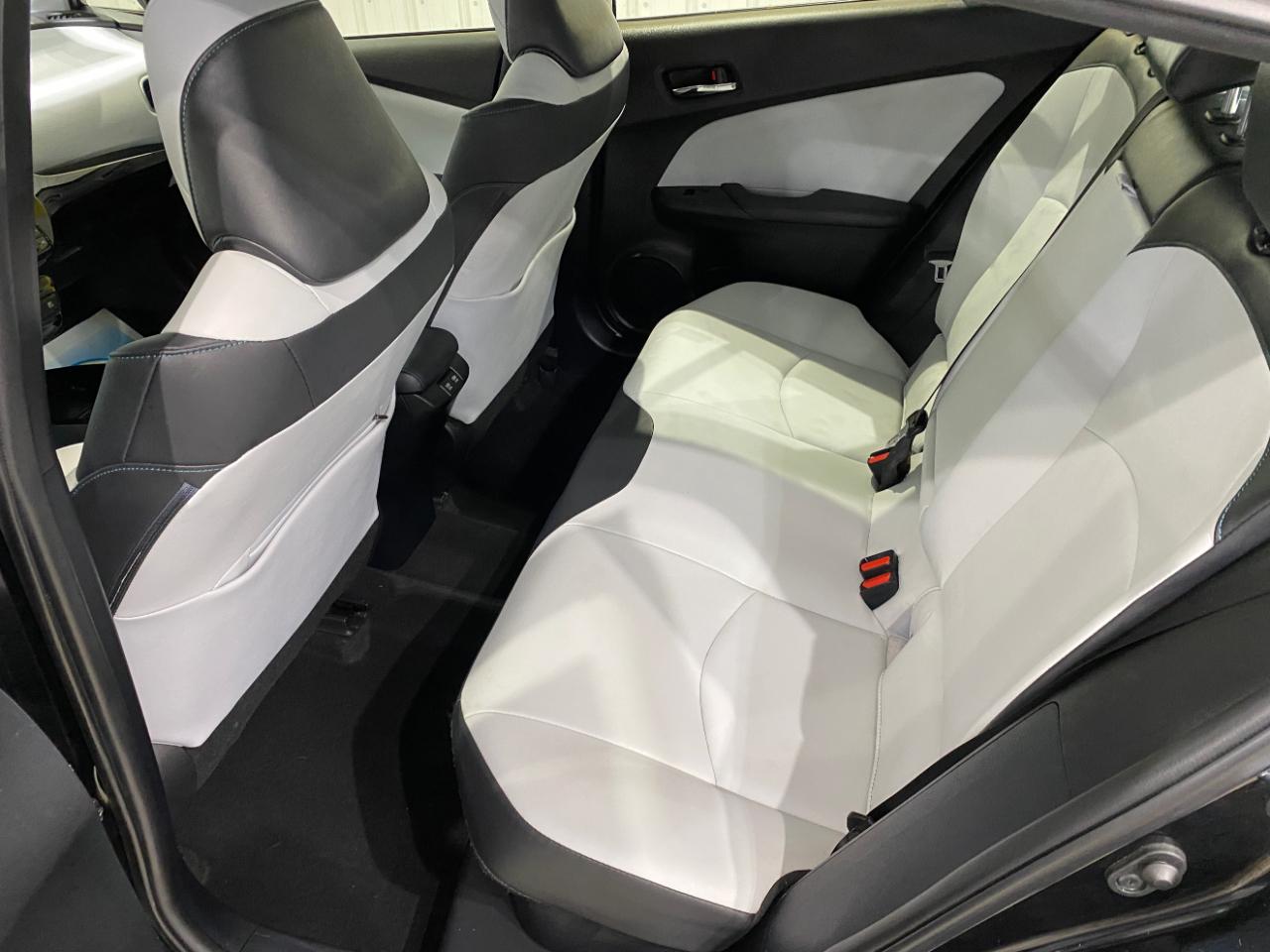 Toyota Prius LE 2022