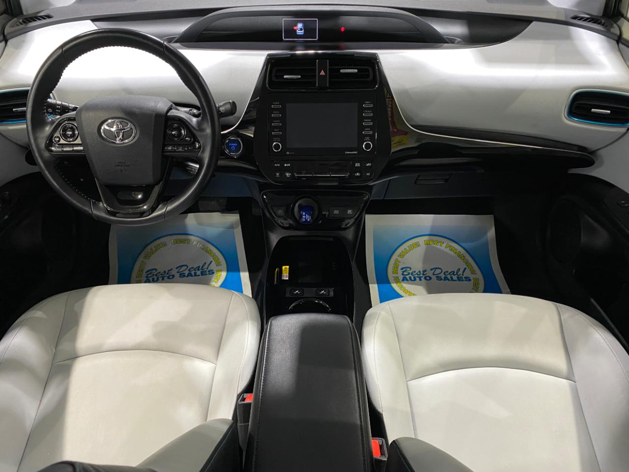 Toyota Prius LE 2022