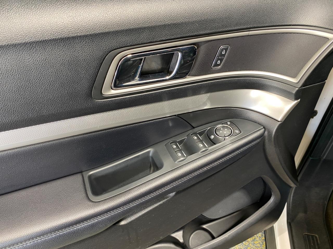 Ford Explorer XLT 4WD 2017
