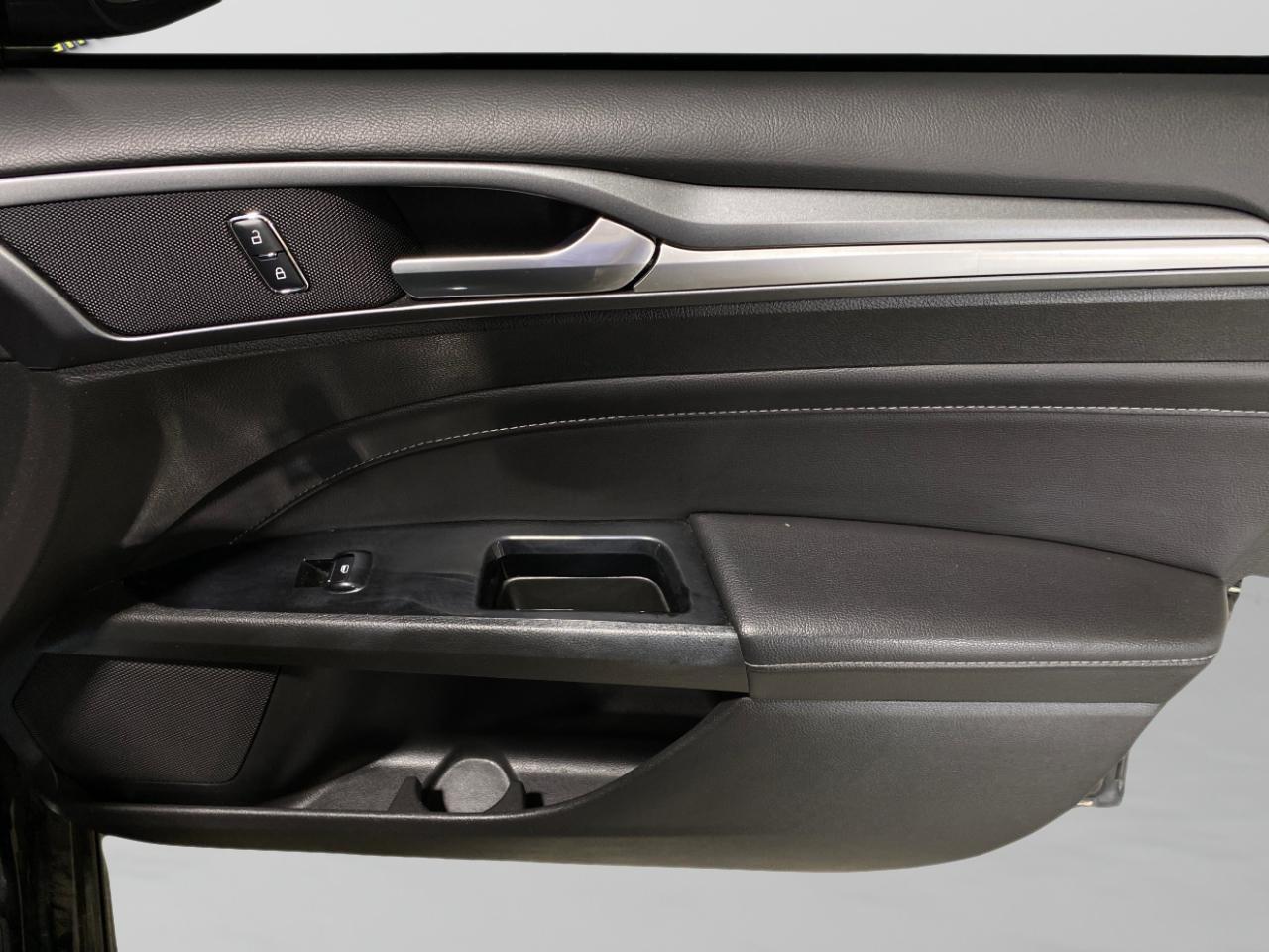 Ford Fusion Titanium 2016