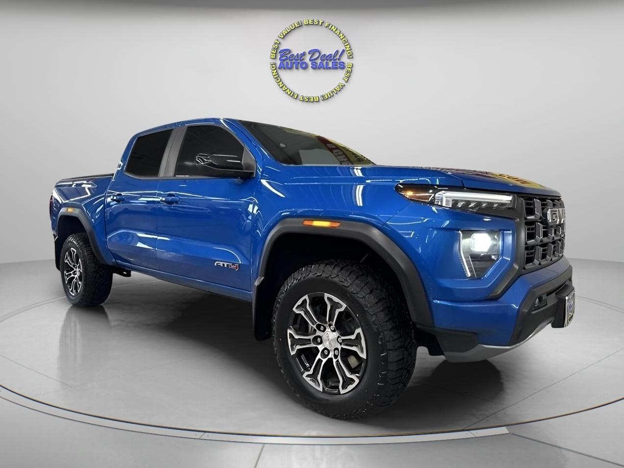 GMC Canyon AT4 Crew Cab 4WD 2023