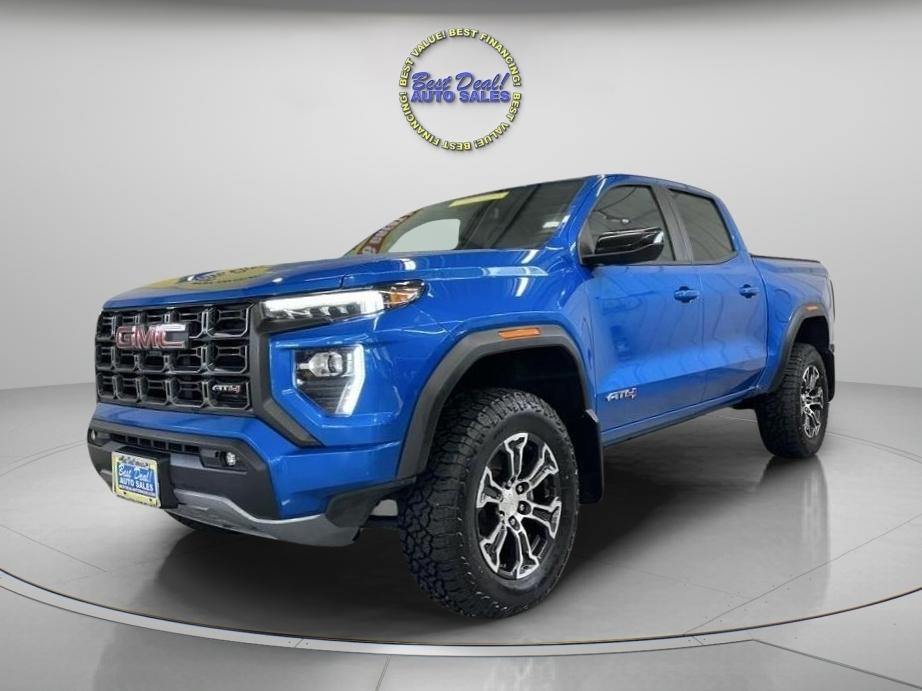 GMC Canyon AT4 Crew Cab 4WD 2023