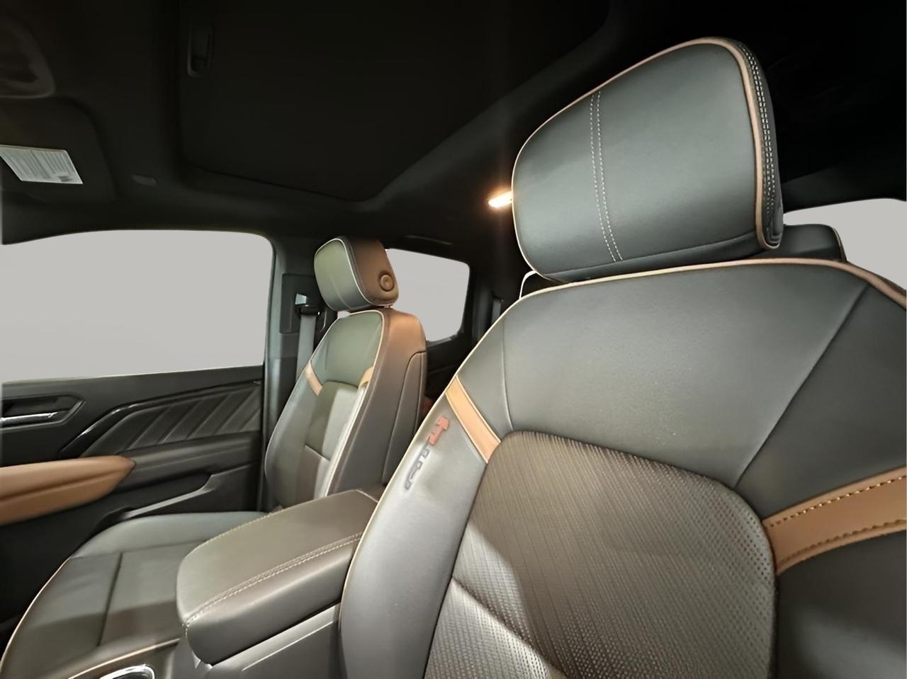 GMC Canyon AT4 Crew Cab 4WD 2023