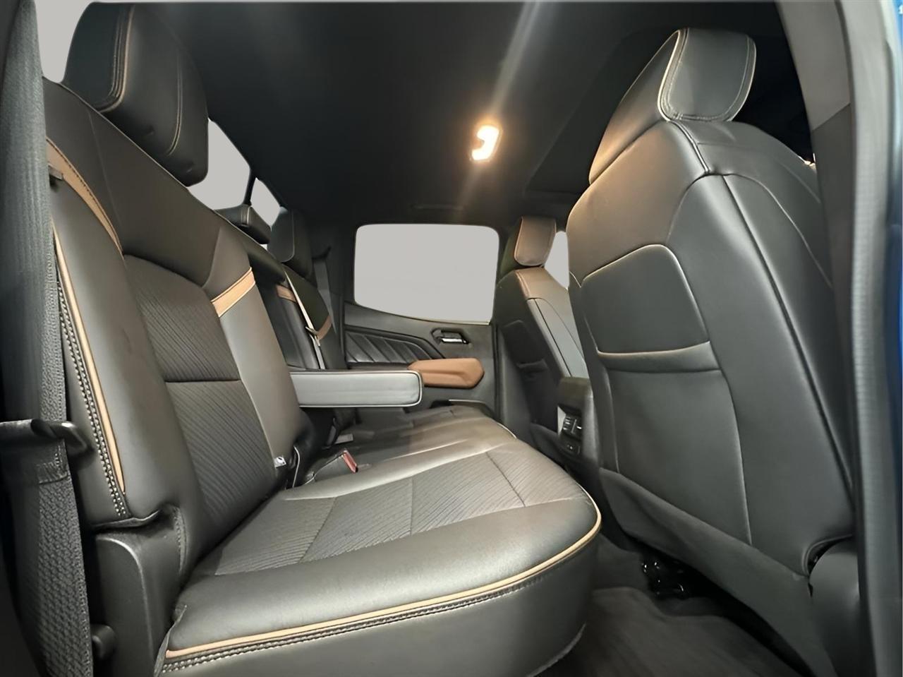 GMC Canyon AT4 Crew Cab 4WD 2023