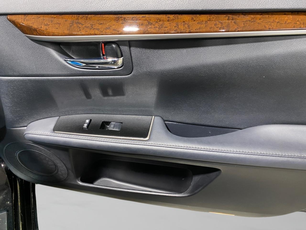 Lexus ES 350 Sedan 2017