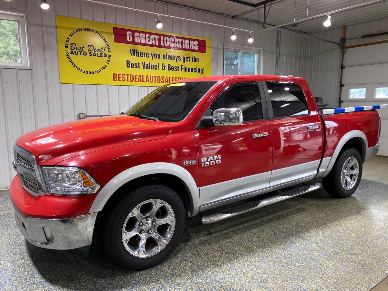 2015 RAM 1500 Laramie Crew Cab 5.5ft Bed 4WD
