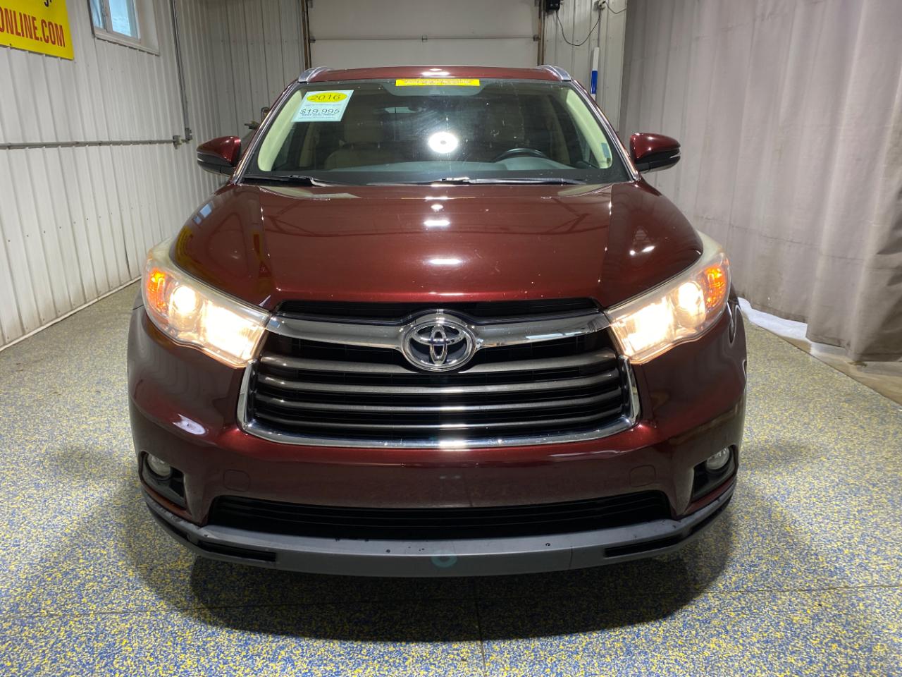 Toyota Highlander XLE AWD V6 2016