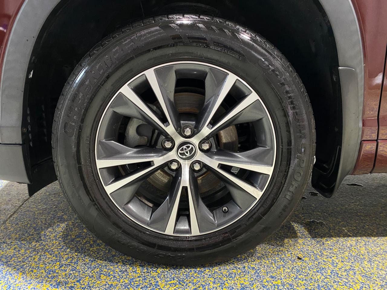 Toyota Highlander XLE AWD V6 2016