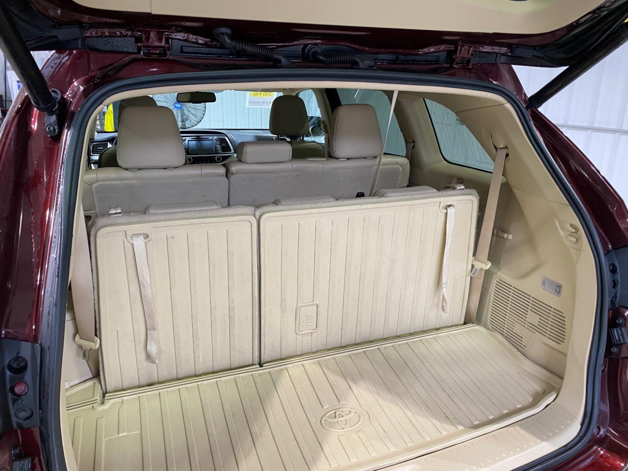 Toyota Highlander XLE AWD V6 2016