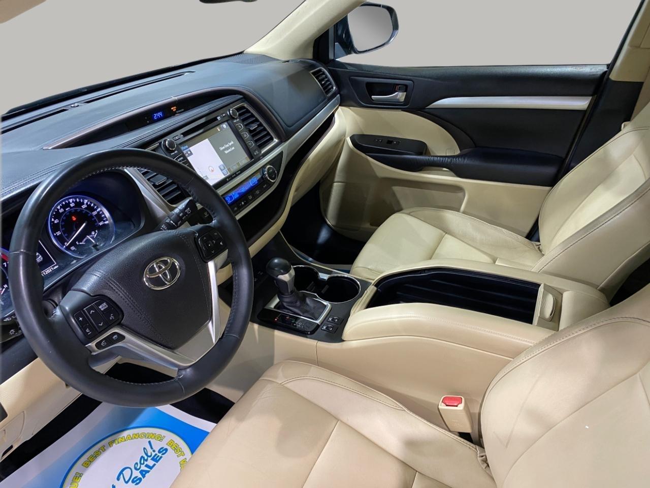 Toyota Highlander XLE AWD V6 2016