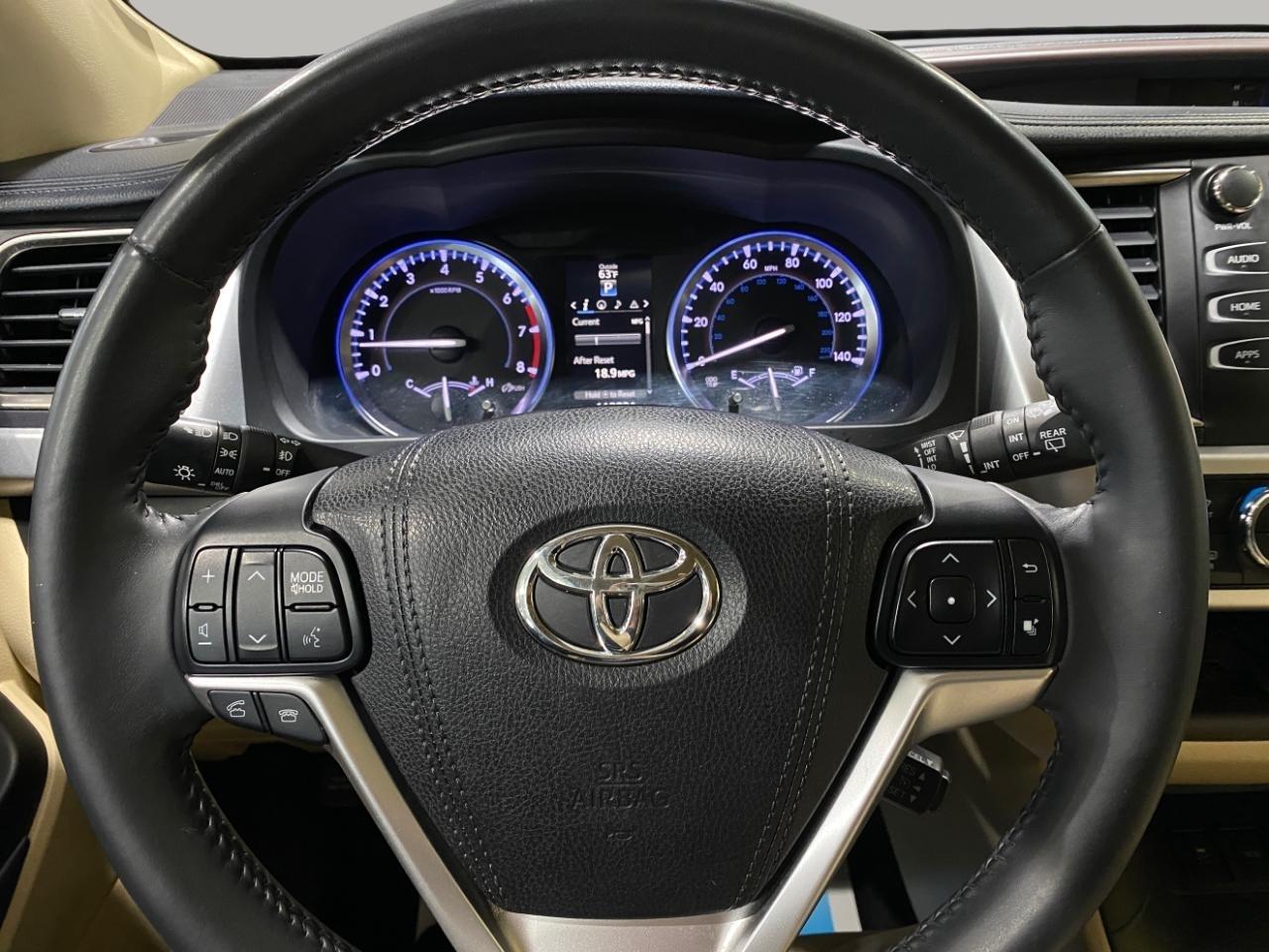 Toyota Highlander XLE AWD V6 2016