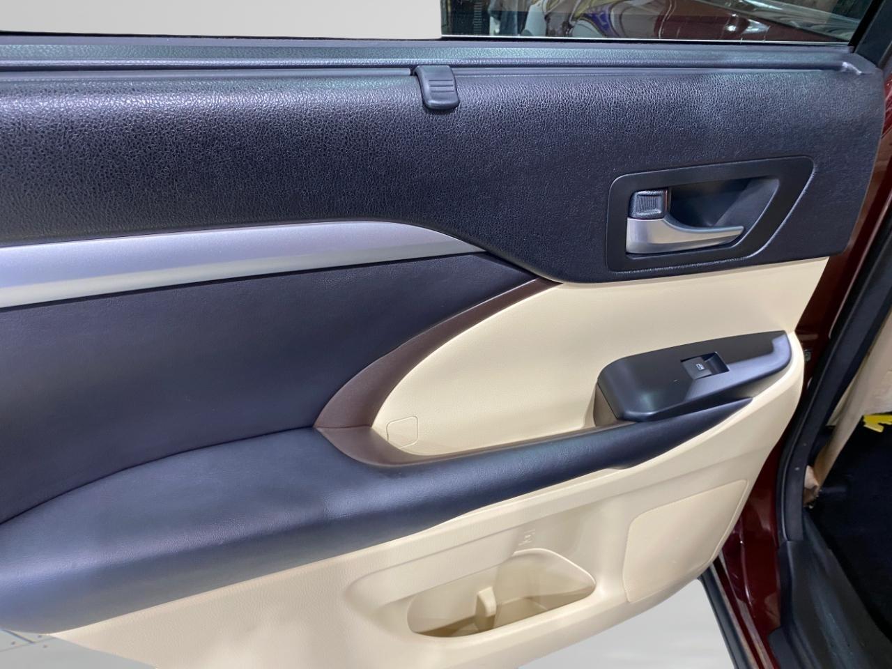 Toyota Highlander XLE AWD V6 2016