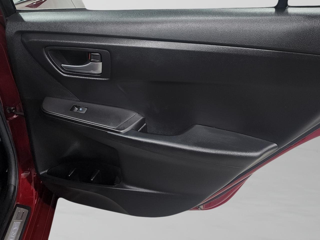 Toyota Camry SE 2017