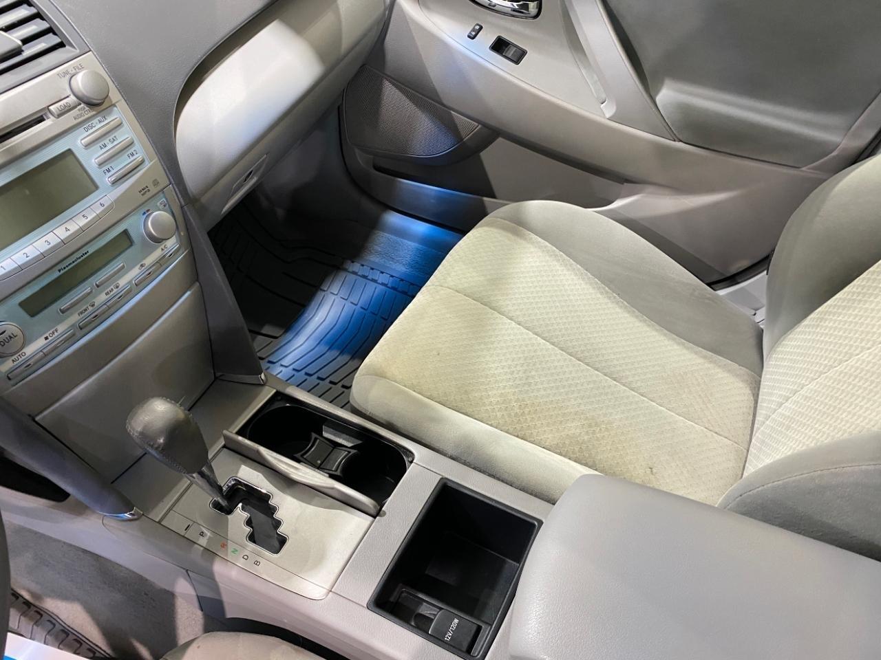 Toyota Camry Hybrid Sedan 2009