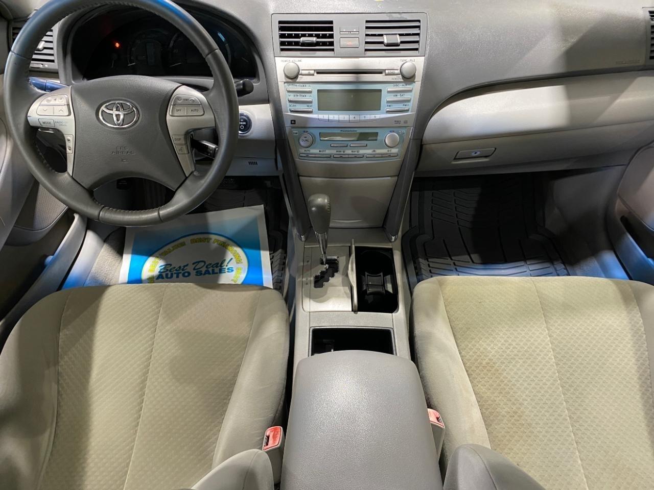 Toyota Camry Hybrid Sedan 2009