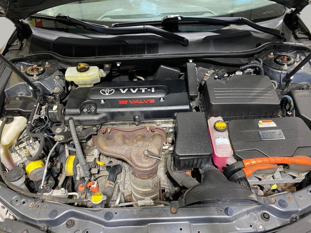 Toyota Camry Hybrid Sedan 2009