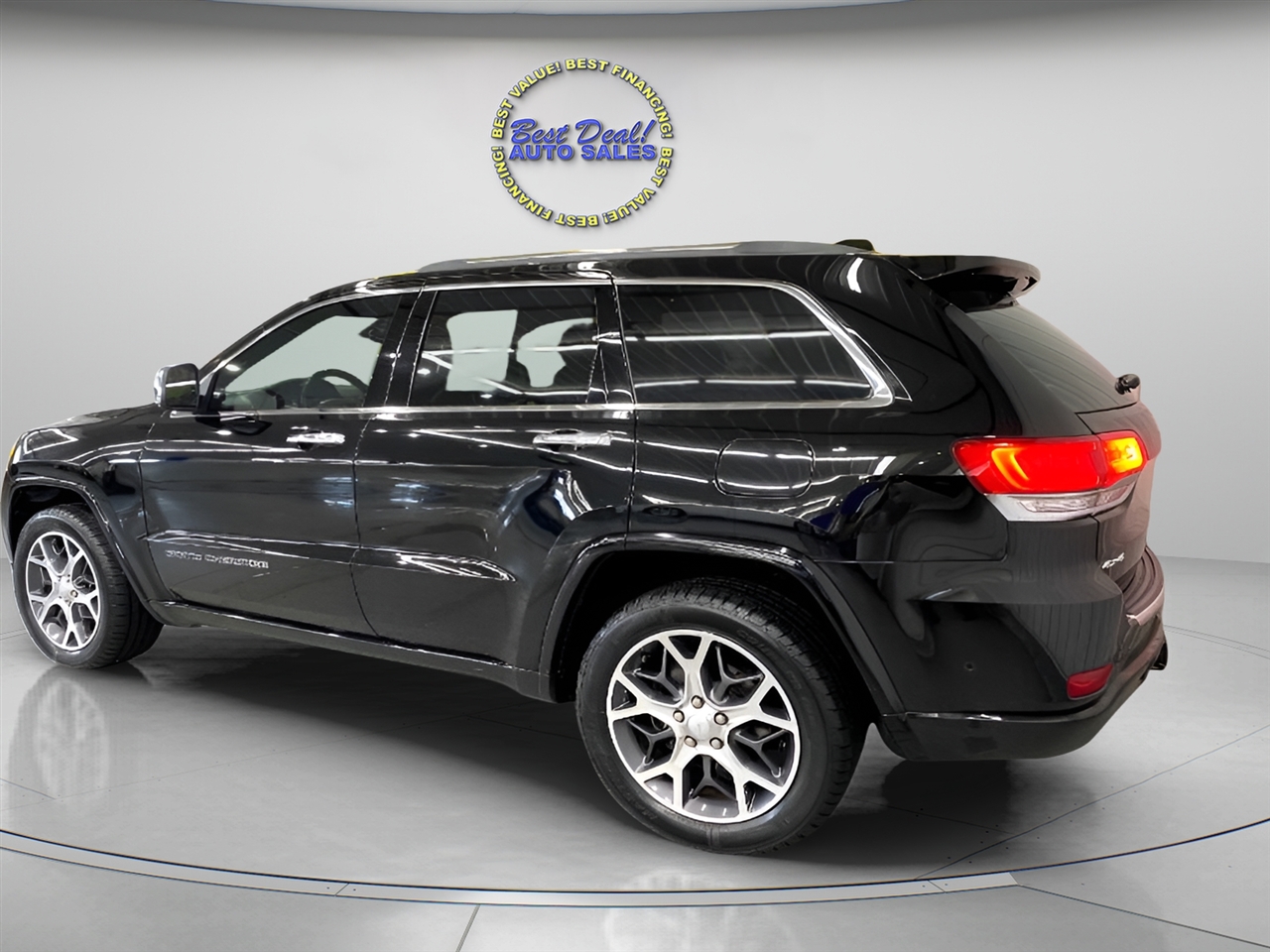 2019 Jeep Grand Cherokee Overland photo 4