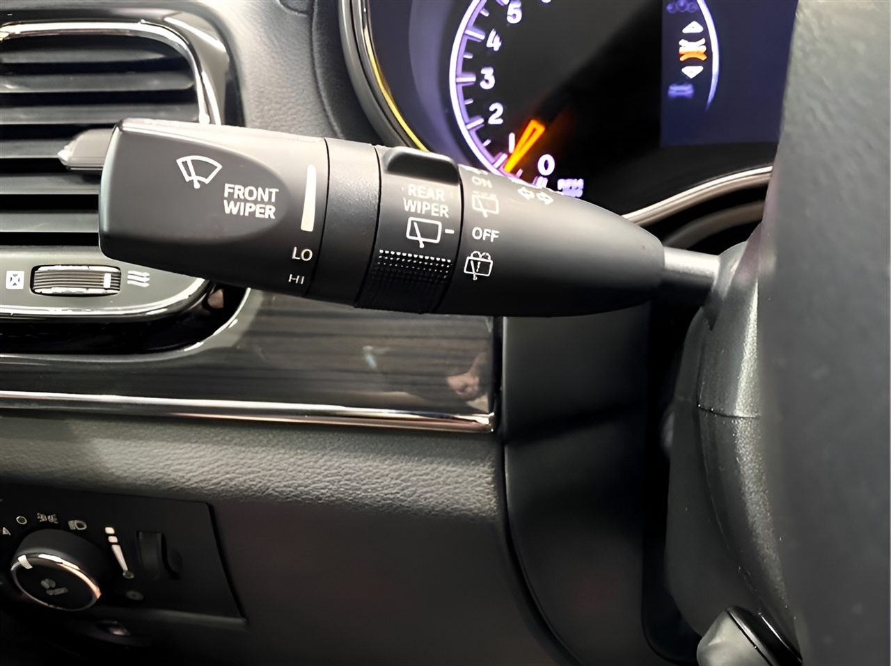 2019 Jeep Grand Cherokee Overland photo 11