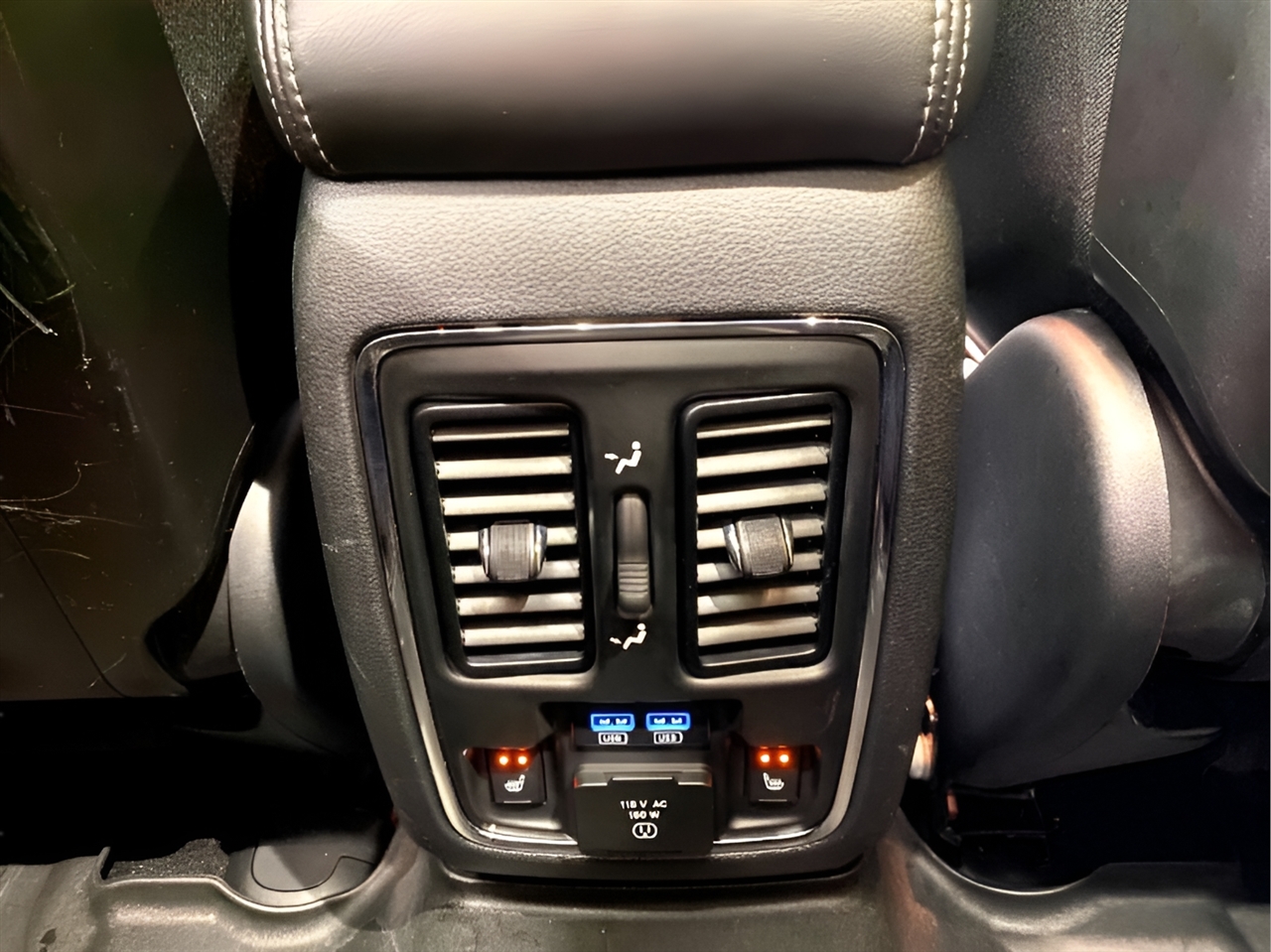 2019 Jeep Grand Cherokee Overland photo 17