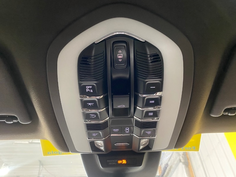 2018 Porsche Macan S photo 15