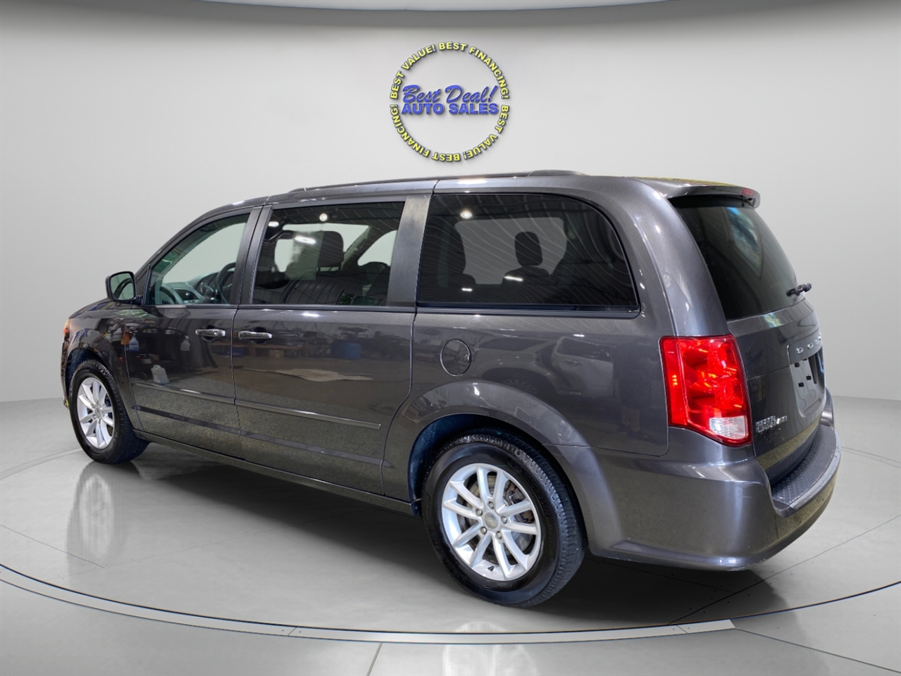 2016 Dodge Grand Caravan SXT photo 2