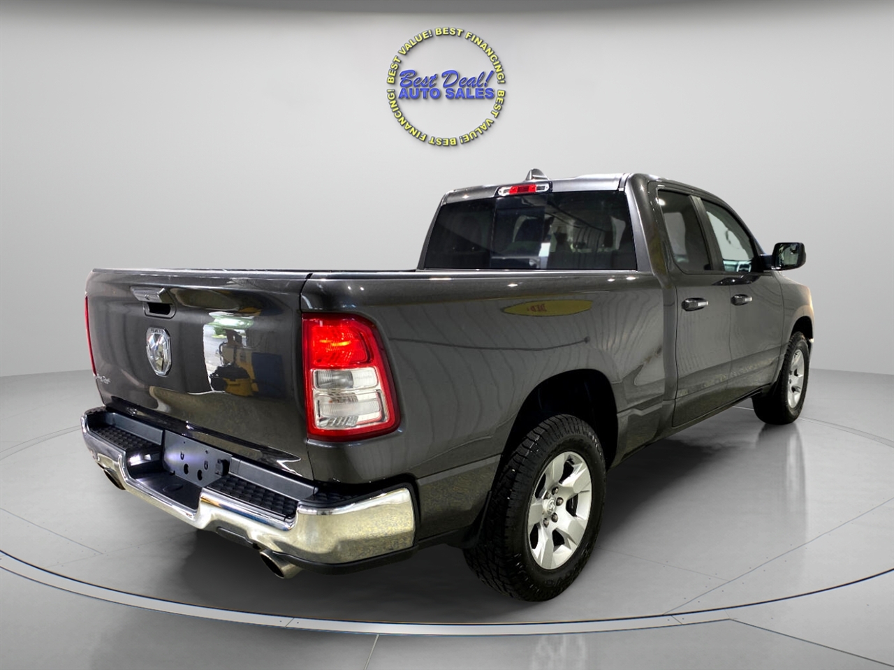 RAM 1500 Big Horn Quad Cab 4WD 2020