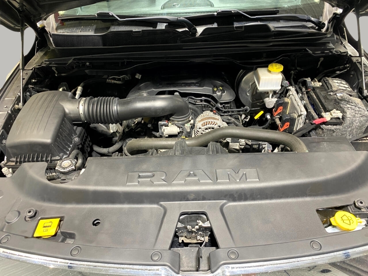 RAM 1500 Big Horn Quad Cab 4WD 2020