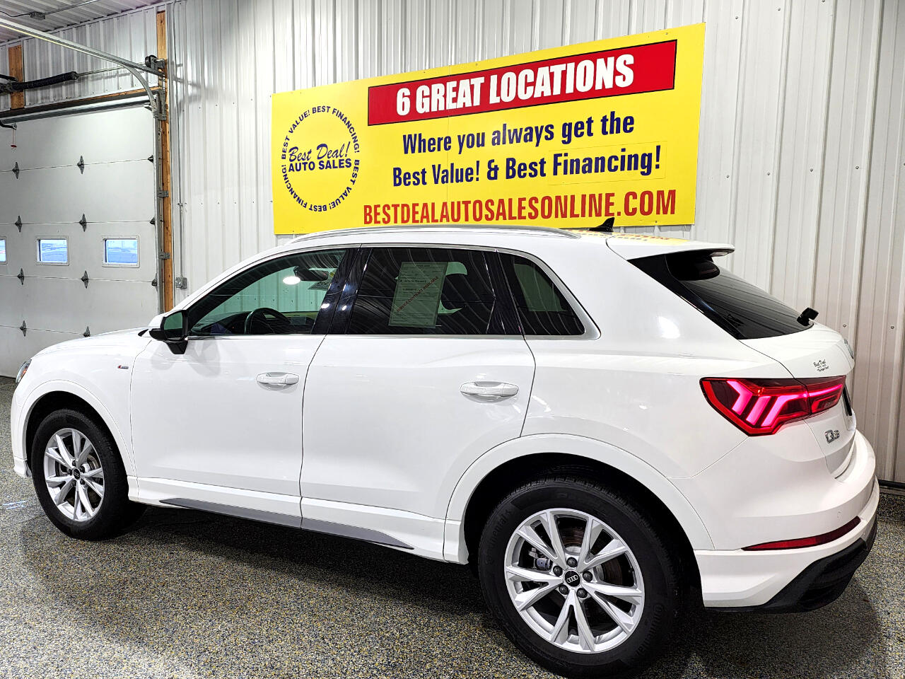 2023 Audi Q3 S line Premium photo 4