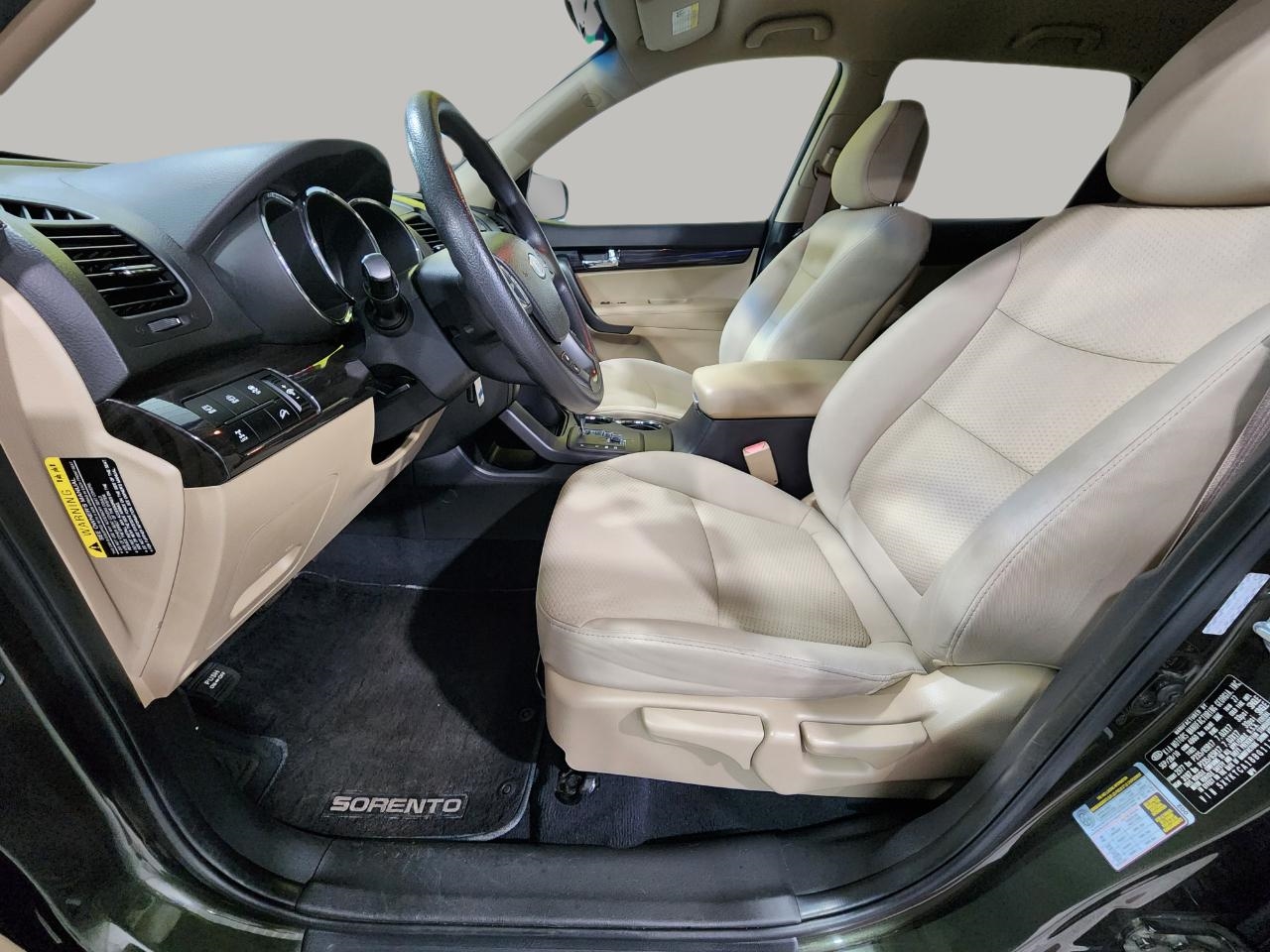 2011 Kia Sorento LX photo 10