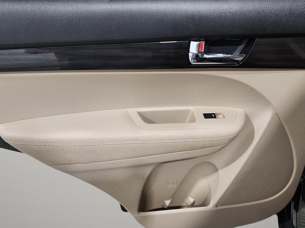 2011 Kia Sorento LX photo 23