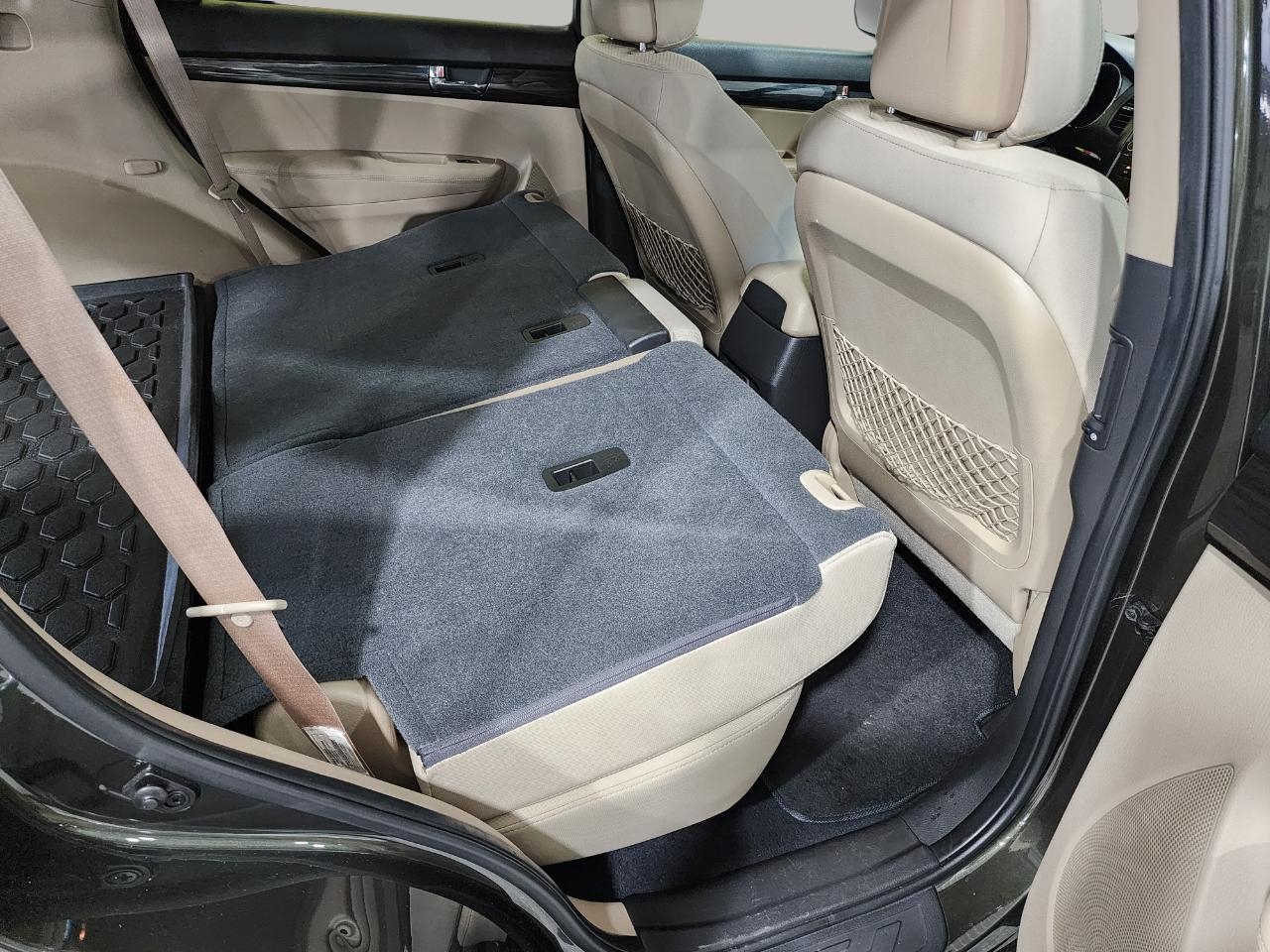 2011 Kia Sorento LX photo 29
