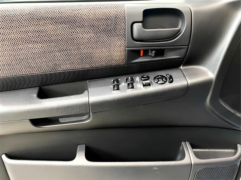2003 Dodge Durango SLT photo 17