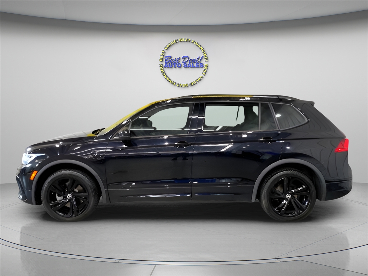 Volkswagen Tiguan SE R-Line Black 4MOTION 2023 Volkswagen Tiguan SE R-Line Black 4MOTION 2023