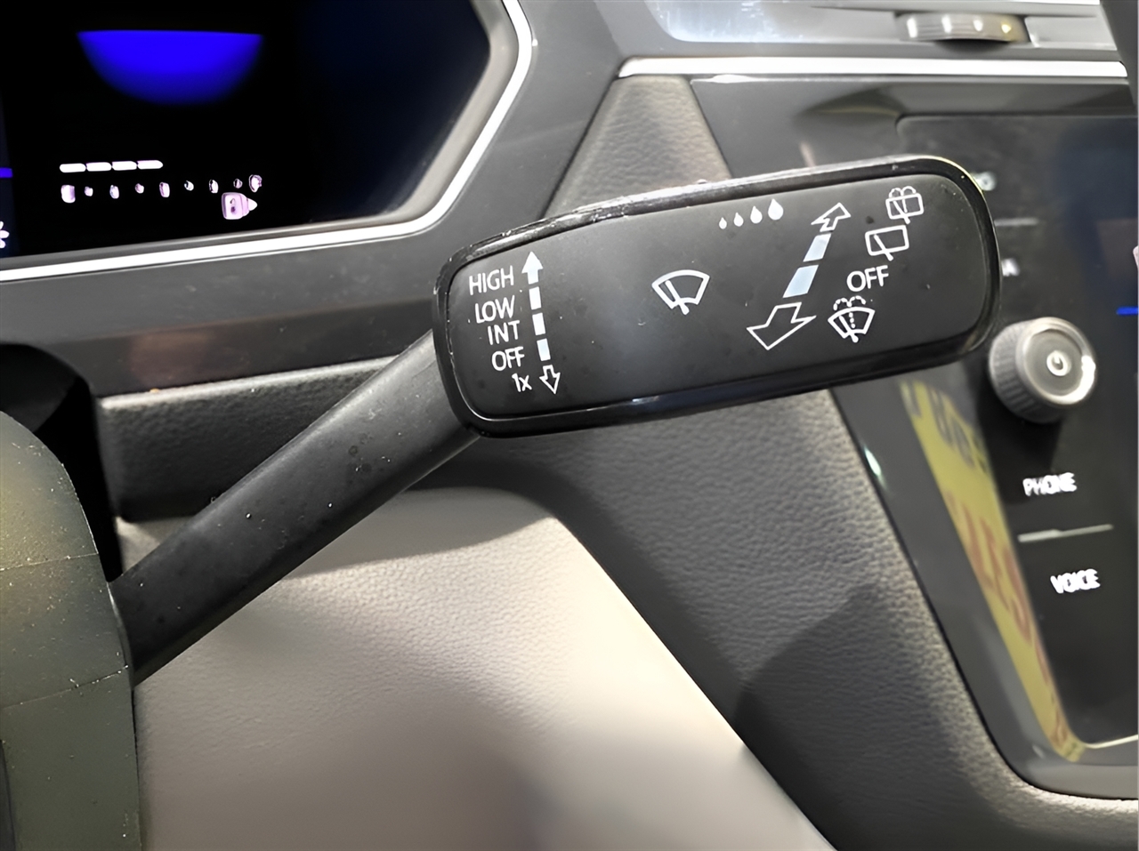 Volkswagen Tiguan SE R-Line Black 4MOTION 2023 Volkswagen Tiguan SE R-Line Black 4MOTION 2023