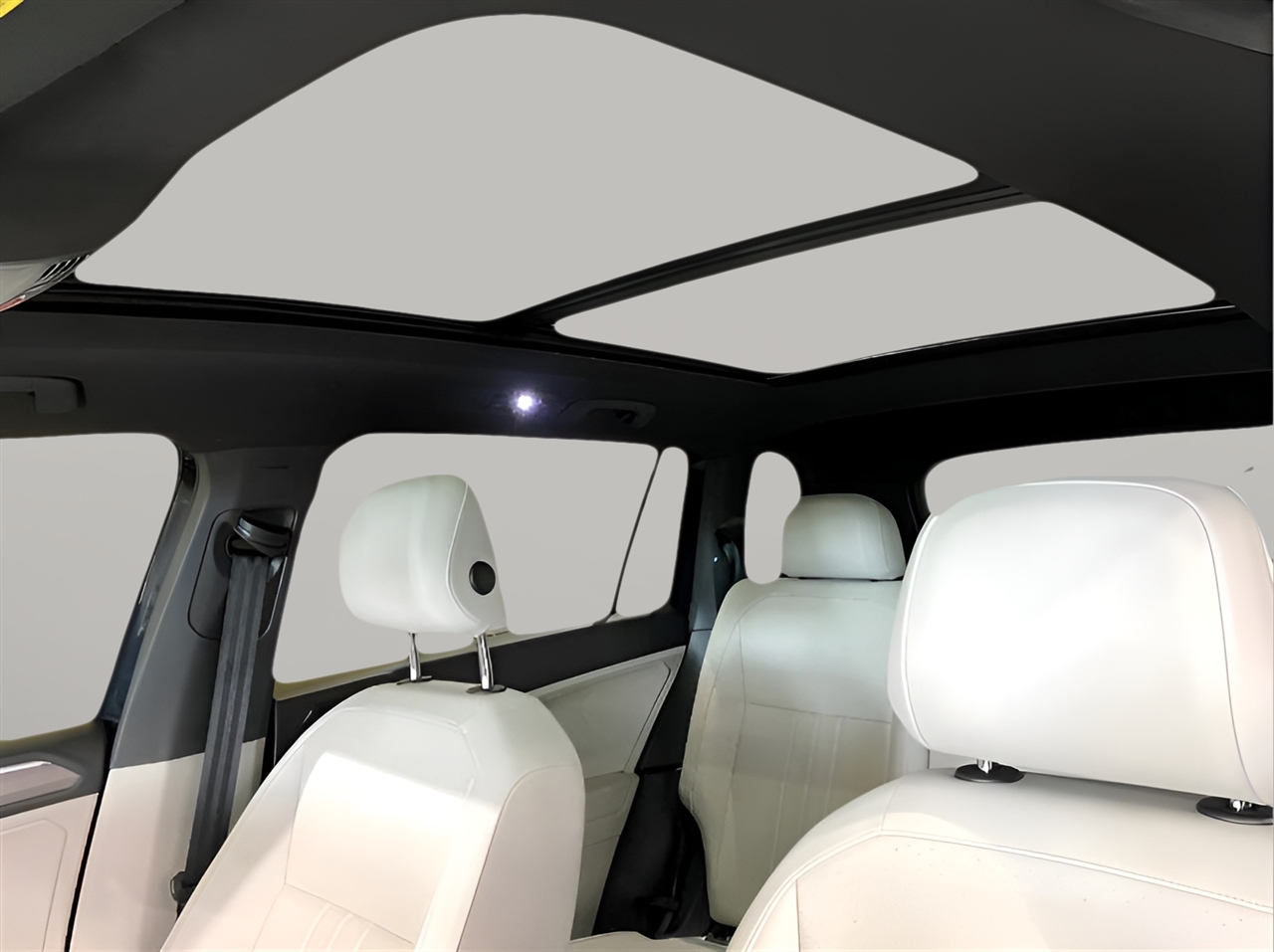 Volkswagen Tiguan SE R-Line Black 4MOTION 2023 Volkswagen Tiguan SE R-Line Black 4MOTION 2023