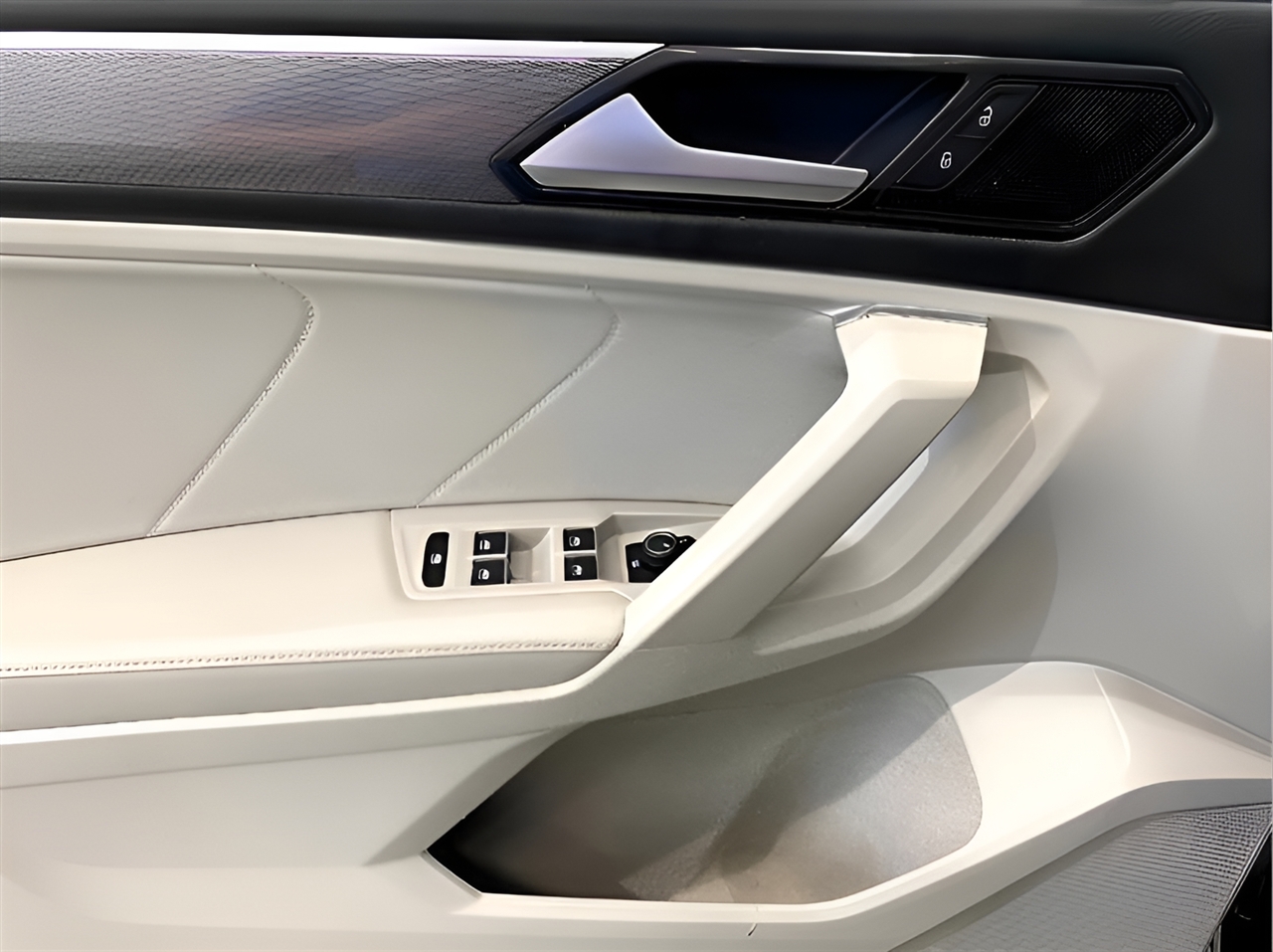 Volkswagen Tiguan SE R-Line Black 4MOTION 2023 Volkswagen Tiguan SE R-Line Black 4MOTION 2023