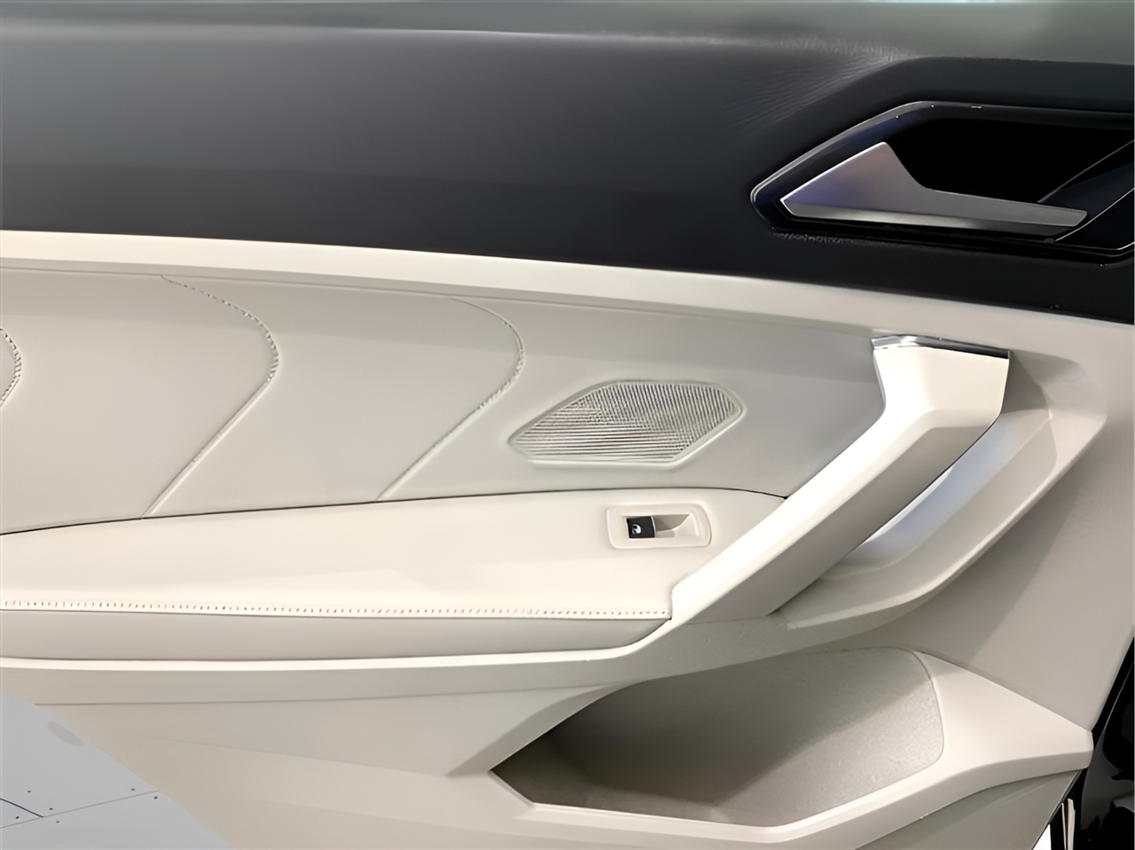 Volkswagen Tiguan SE R-Line Black 4MOTION 2023 Volkswagen Tiguan SE R-Line Black 4MOTION 2023