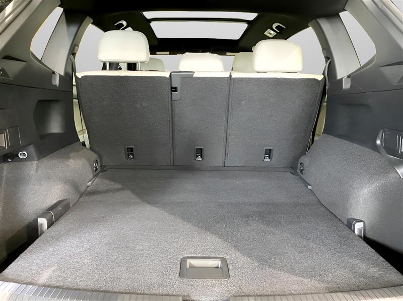 Volkswagen Tiguan SE R-Line Black 4MOTION 2023 Volkswagen Tiguan SE R-Line Black 4MOTION 2023