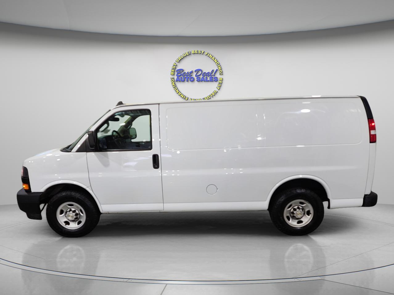 2021 Chevrolet Express 2500 Cargo Van photo 2
