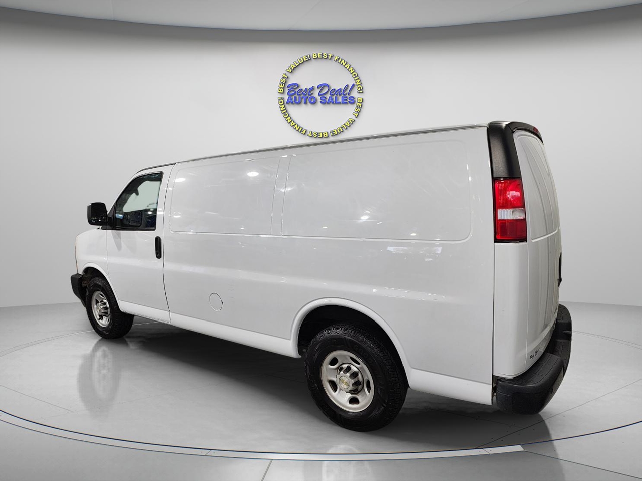 2021 Chevrolet Express 2500 Cargo Van photo 3