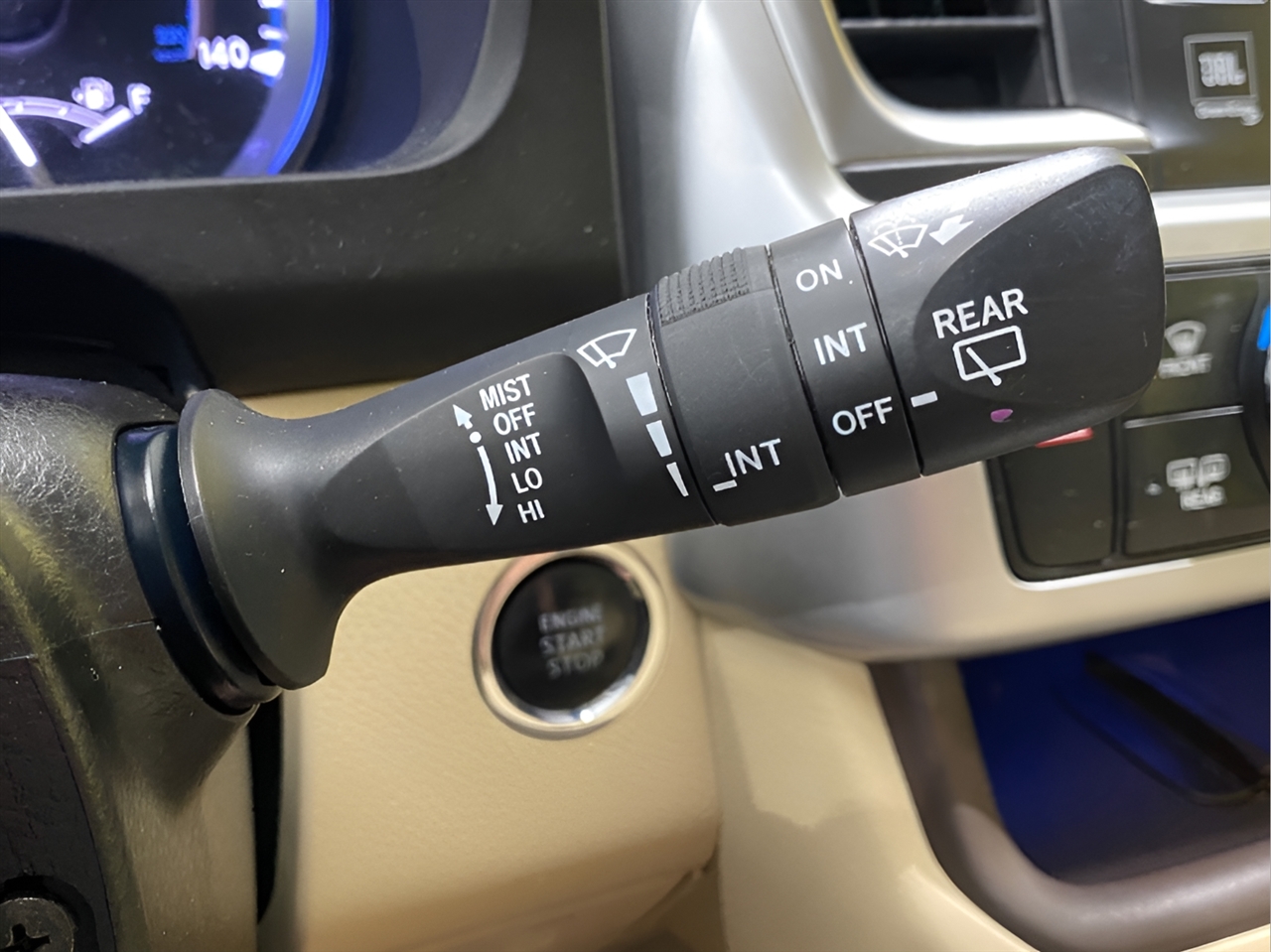 2017 Toyota Highlander Limited photo 13