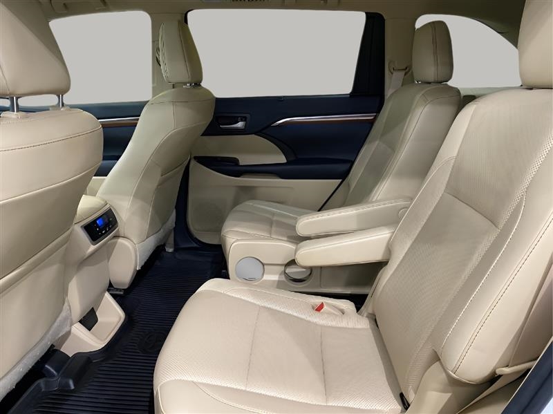 2017 Toyota Highlander Limited photo 22