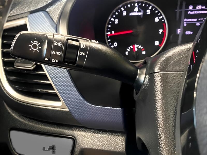 2021 Kia Seltos S photo 13