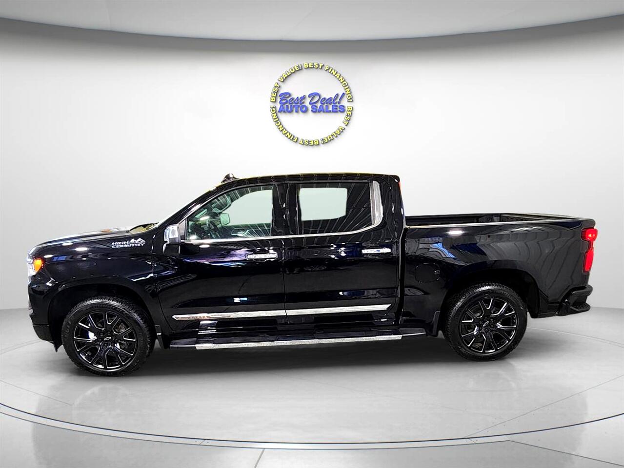 2022 Chevrolet Silverado 1500 High Country photo 4